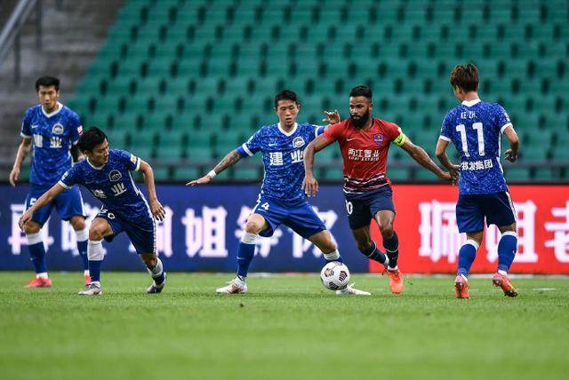 开云官网-张外龙祝贺球员创造奇迹 3球大逆转找回重庆精神