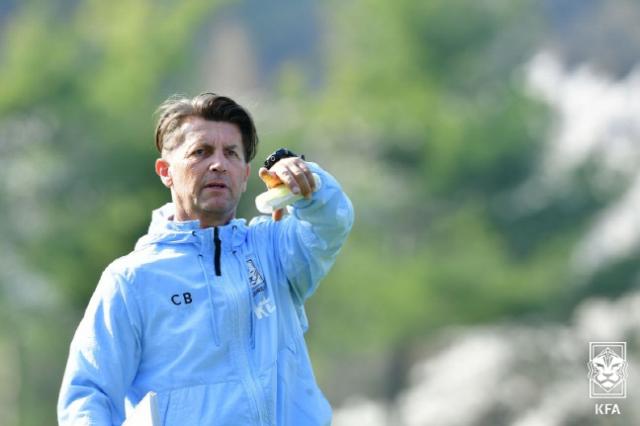 kaiyun-韩国女足主帅扬言要创造历史 海外球员让球队和谐